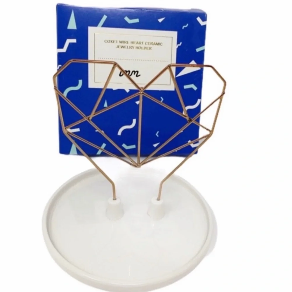 Heart Rose Gold Wire Jewelry Holder